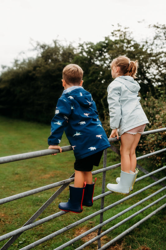 11-Fun-Rainy-Day-Outdoor-Activities-Your-Kids-Will-Actually-Love www.hollyandbeau.com
