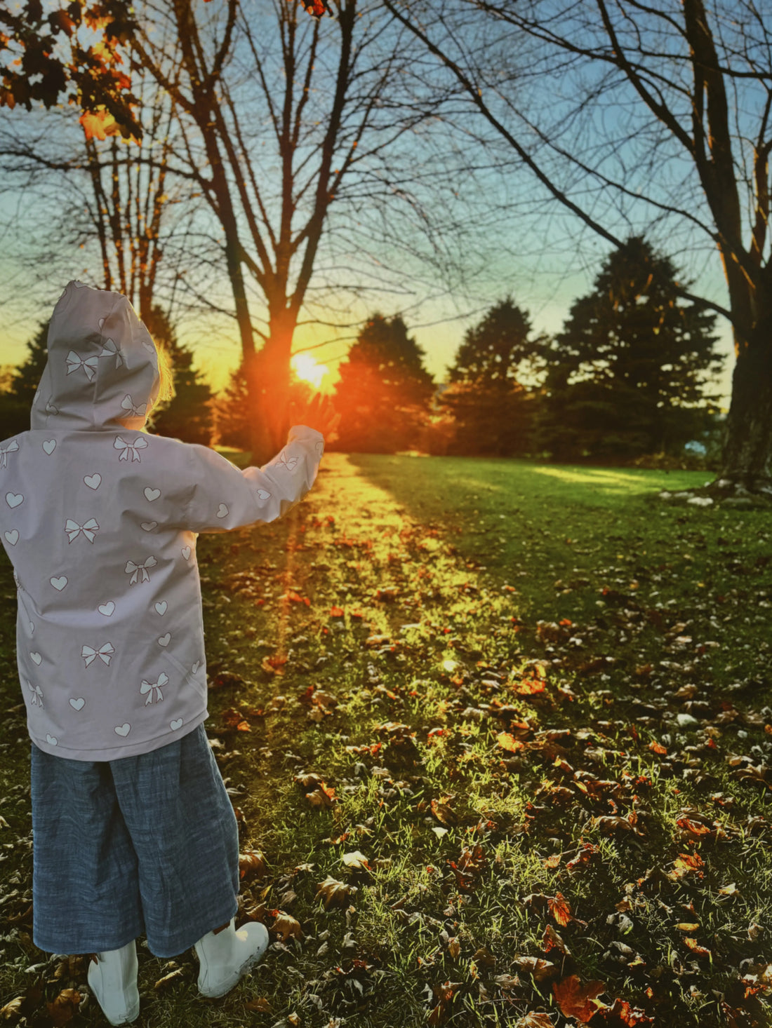 No Such Thing as Bad Weather: How Outdoor Play Builds Resilient Kids - www.hollyandbeau.com